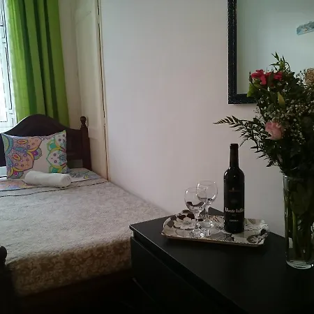 Breathelisboa Hostel *